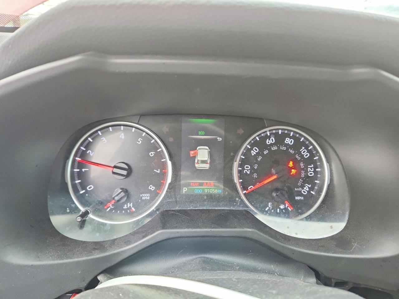 2019 TOYOTA RAV4 LE photo 9