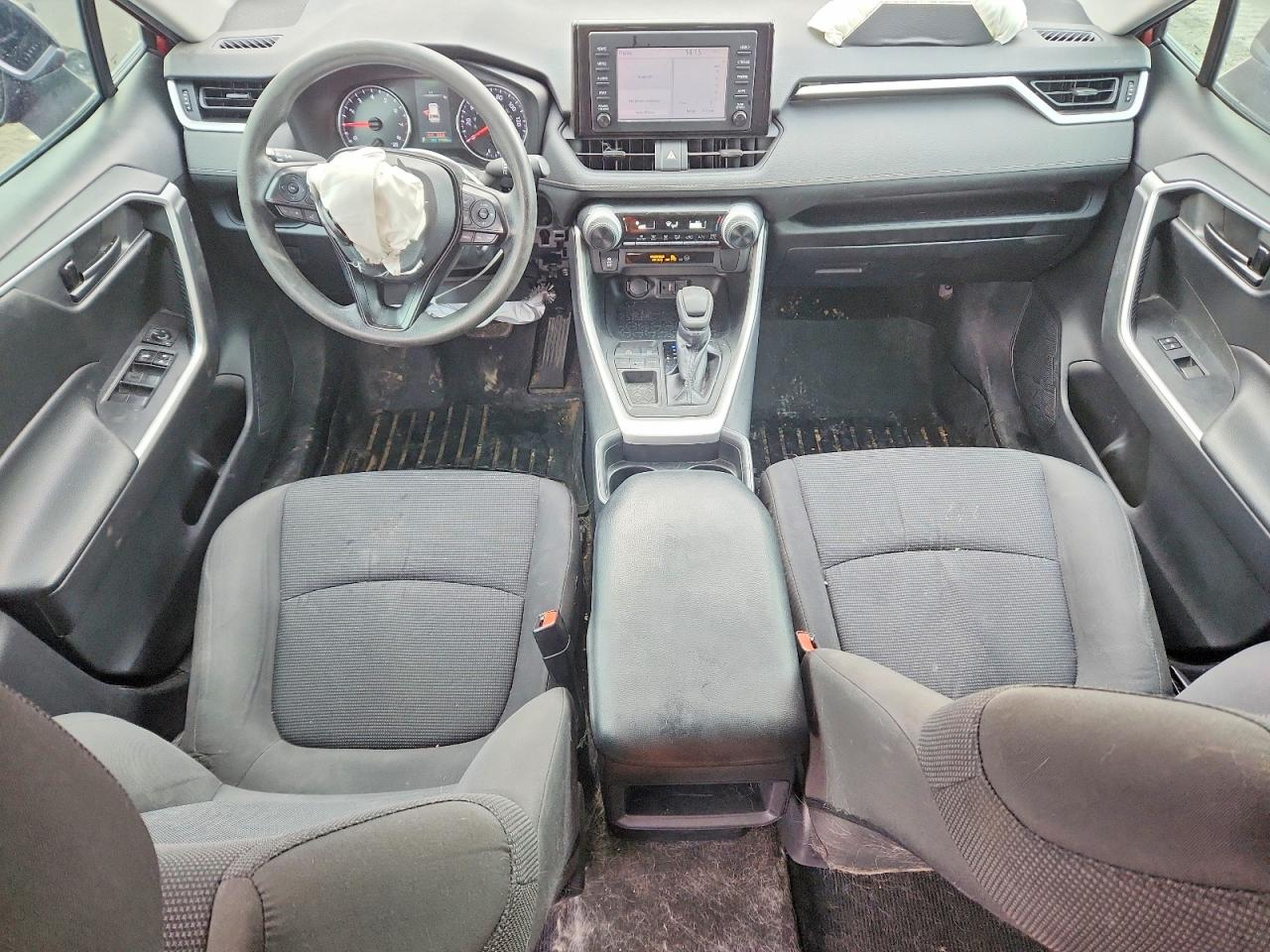 2019 TOYOTA RAV4 LE photo 8