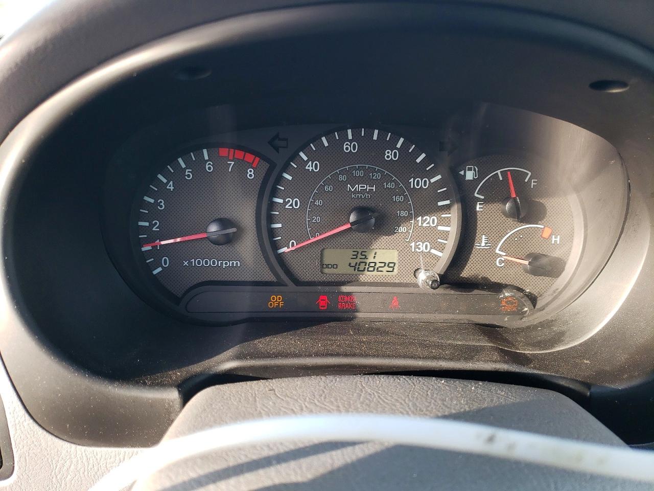 2003 HYUNDAI ACCENT GL photo 9