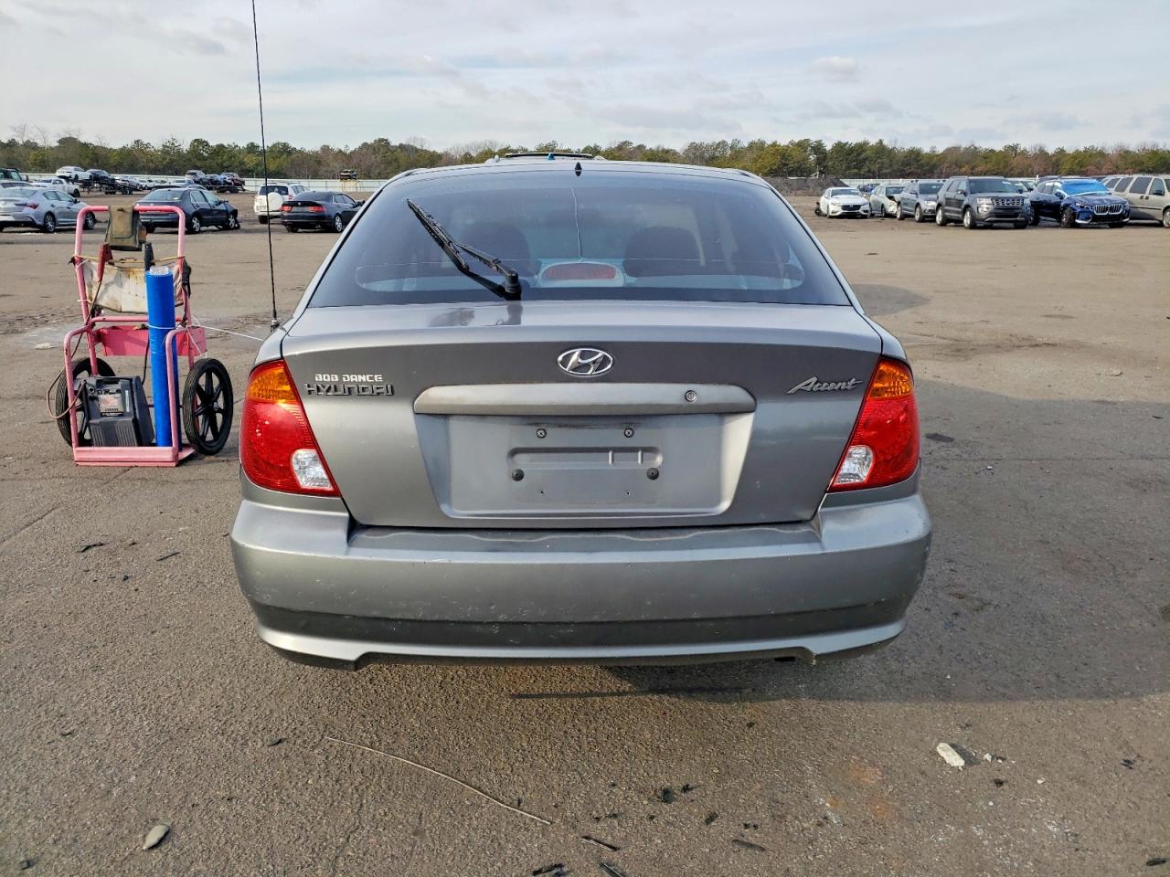 2003 HYUNDAI ACCENT GL photo 6