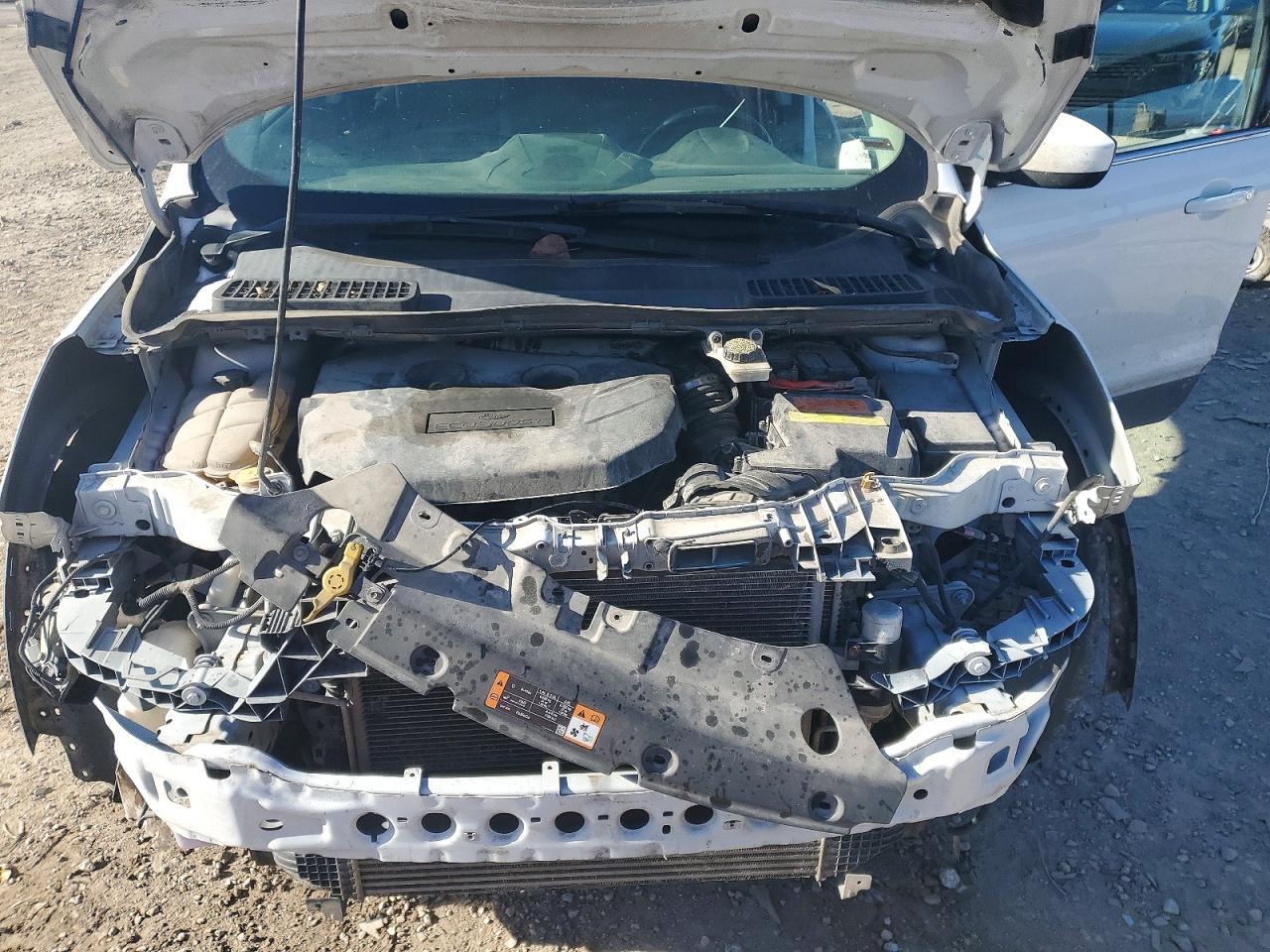 2015 FORD ESCAPE SE photo 23