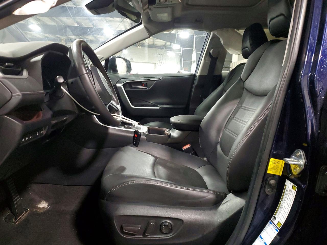 2022 TOYOTA RAV4 LIMITED photo 13