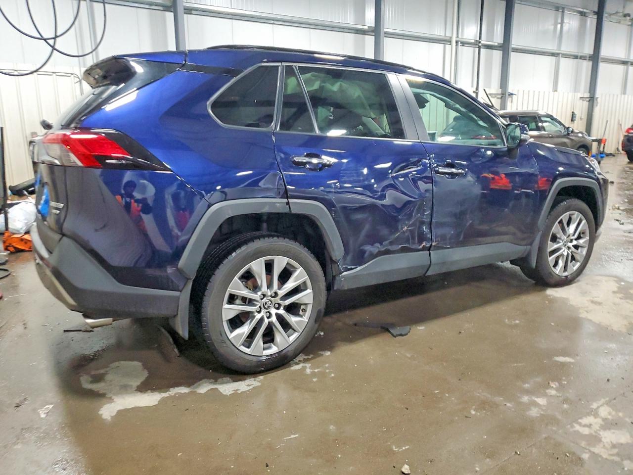 2022 TOYOTA RAV4 LIMITED photo 5