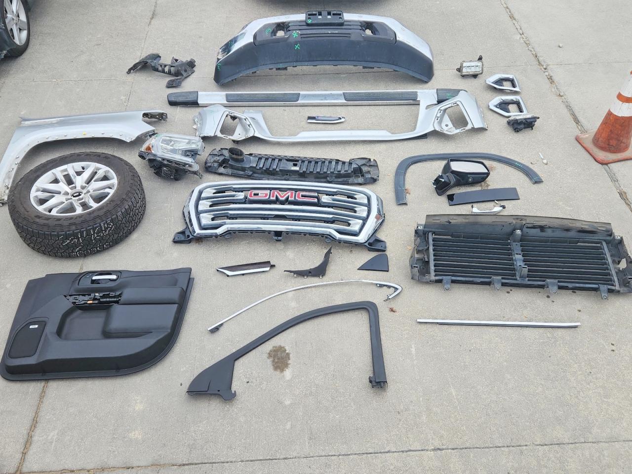 2019 GMC SIERRA K1500 SLT photo 12