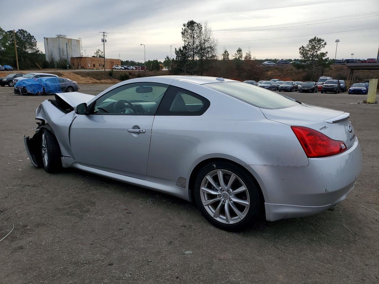 2012 INFINITI G37 BASE photo 2