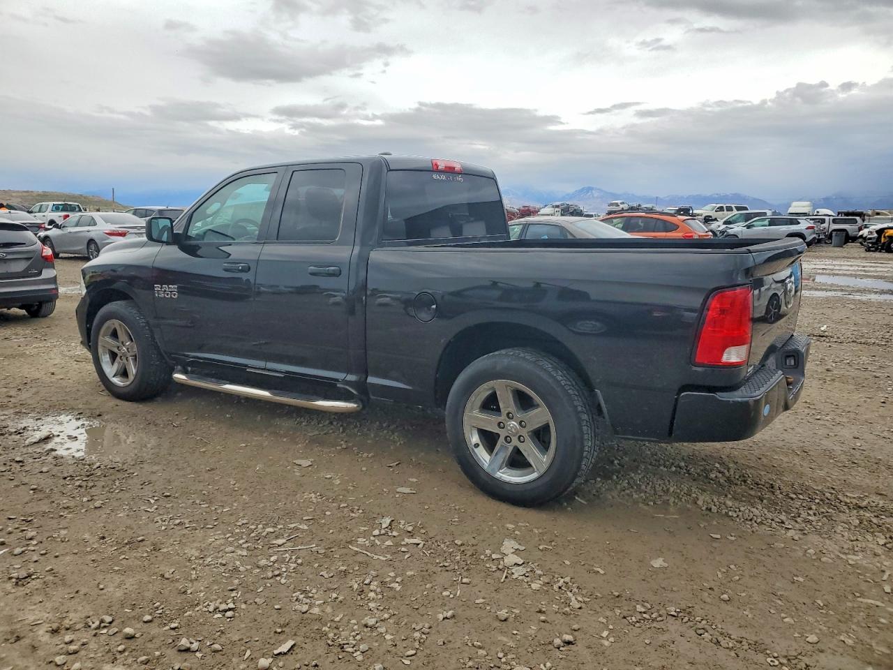 2016 RAM 1500 ST photo 3