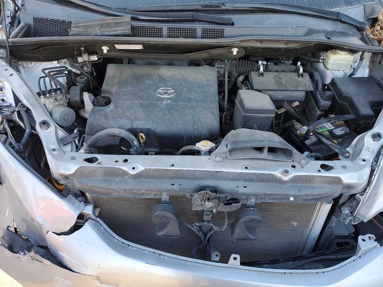 2016 TOYOTA SIENNA XLE PREMIUM 8-PASSENGER photo 23