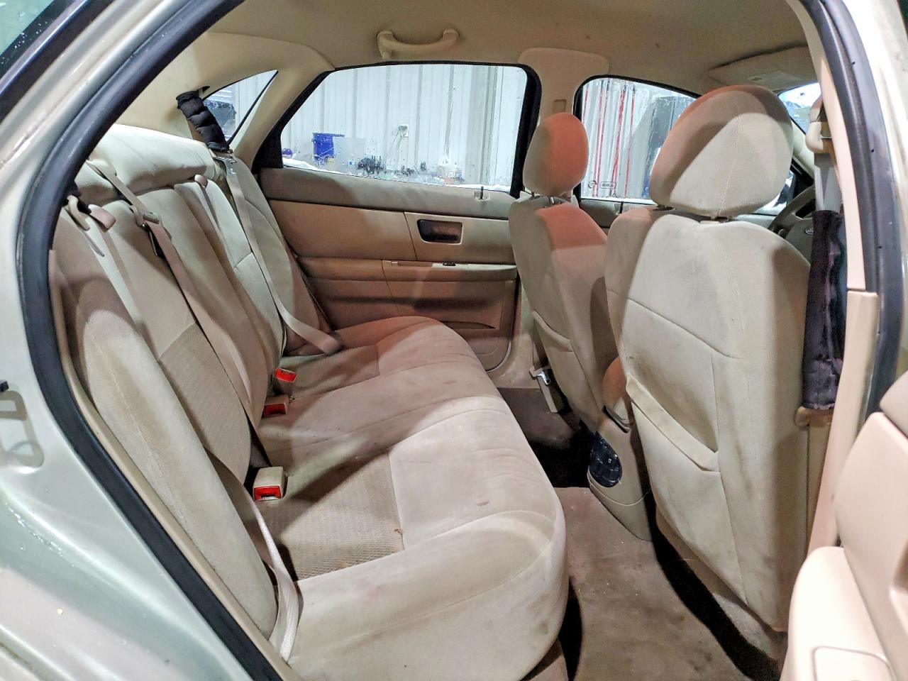 2004 FORD TAURUS SE photo 10
