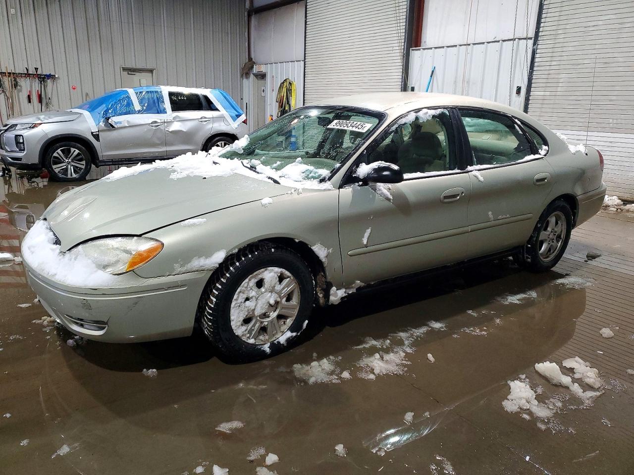 2004 FORD TAURUS