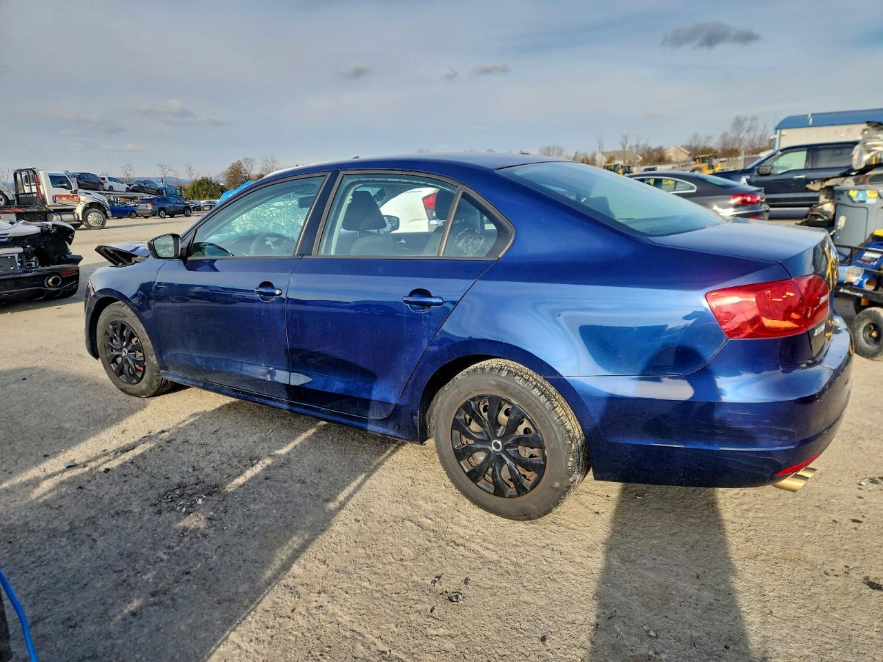 2013 VOLKSWAGEN JETTA BASE photo 2