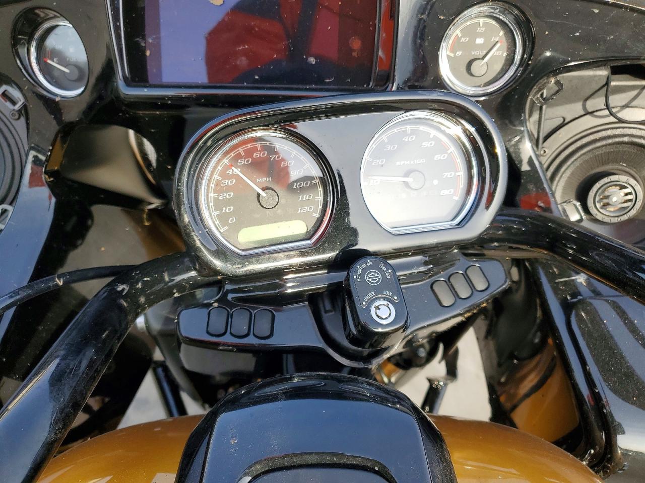 2023 HARLEY-DAVIDSON FLTRXS photo 13