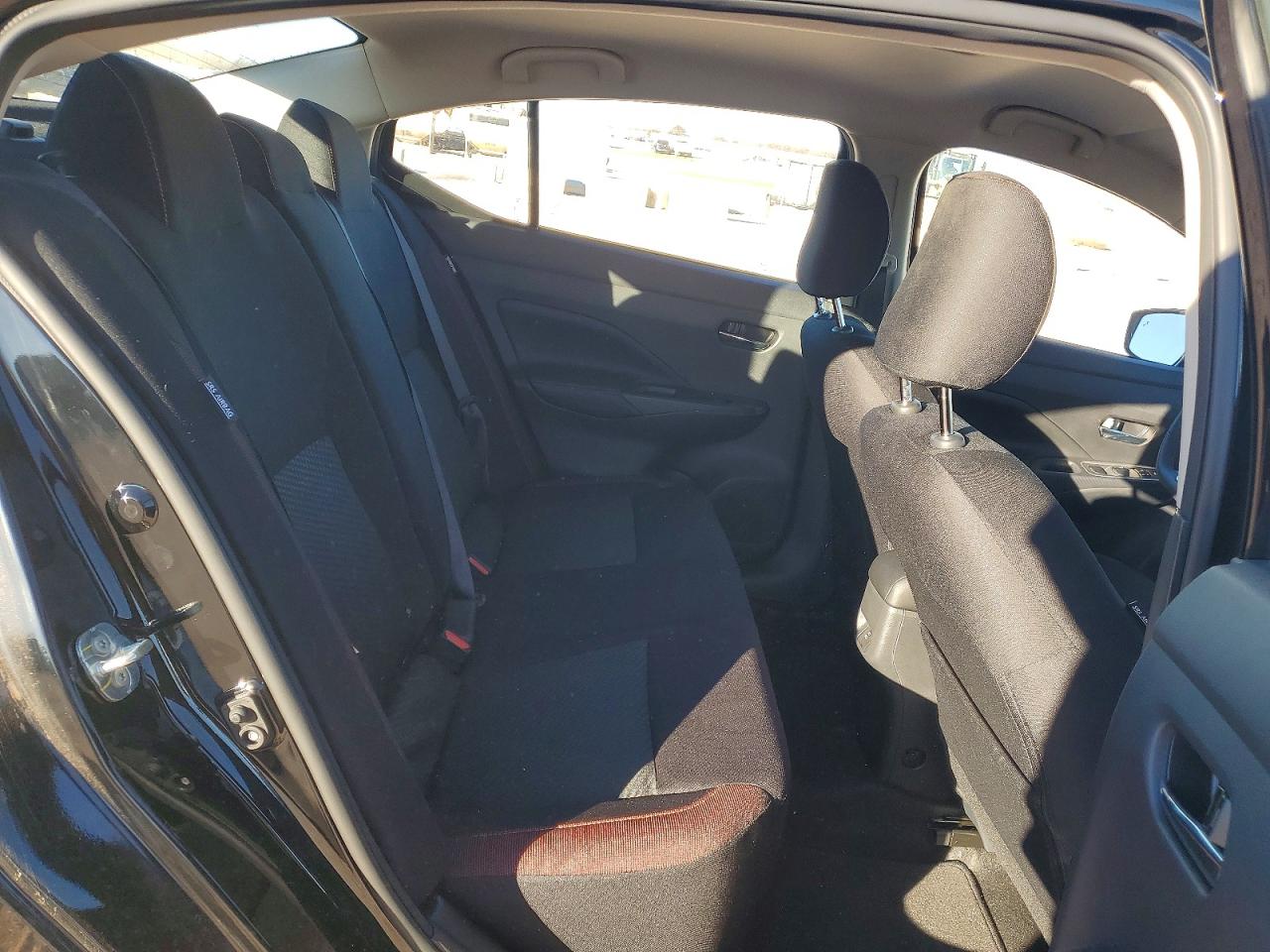 2025 NISSAN VERSA SR photo 19