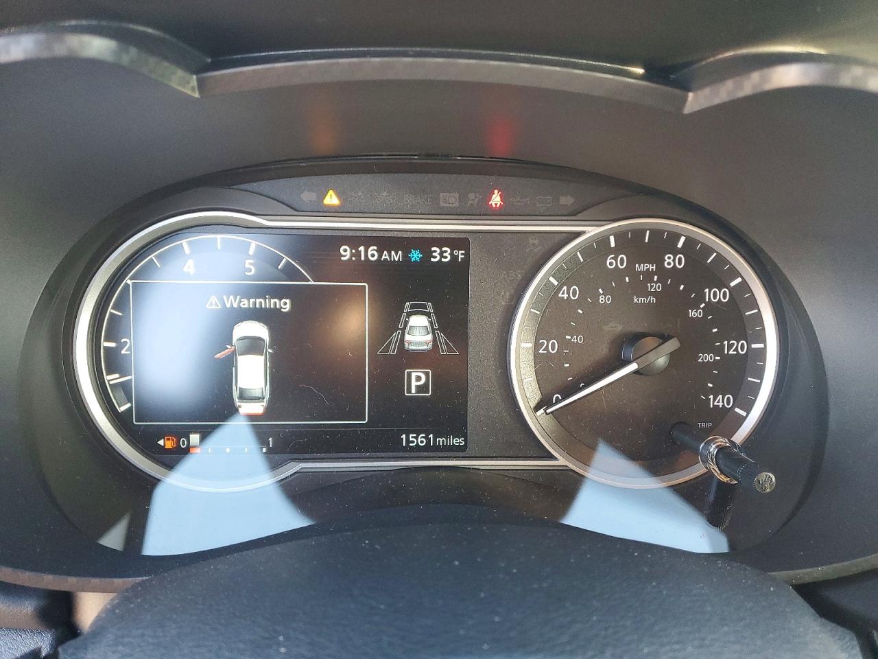 2025 NISSAN VERSA SR photo 17