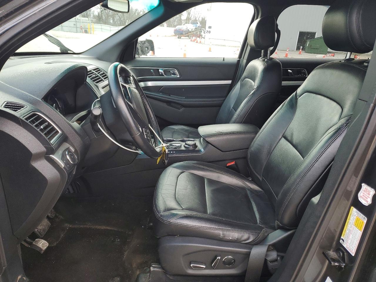 2016 FORD EXPLORER XLT photo 7