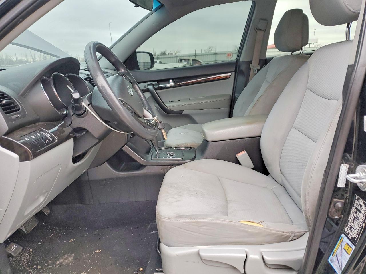 2011 KIA SORENTO BASE photo 7