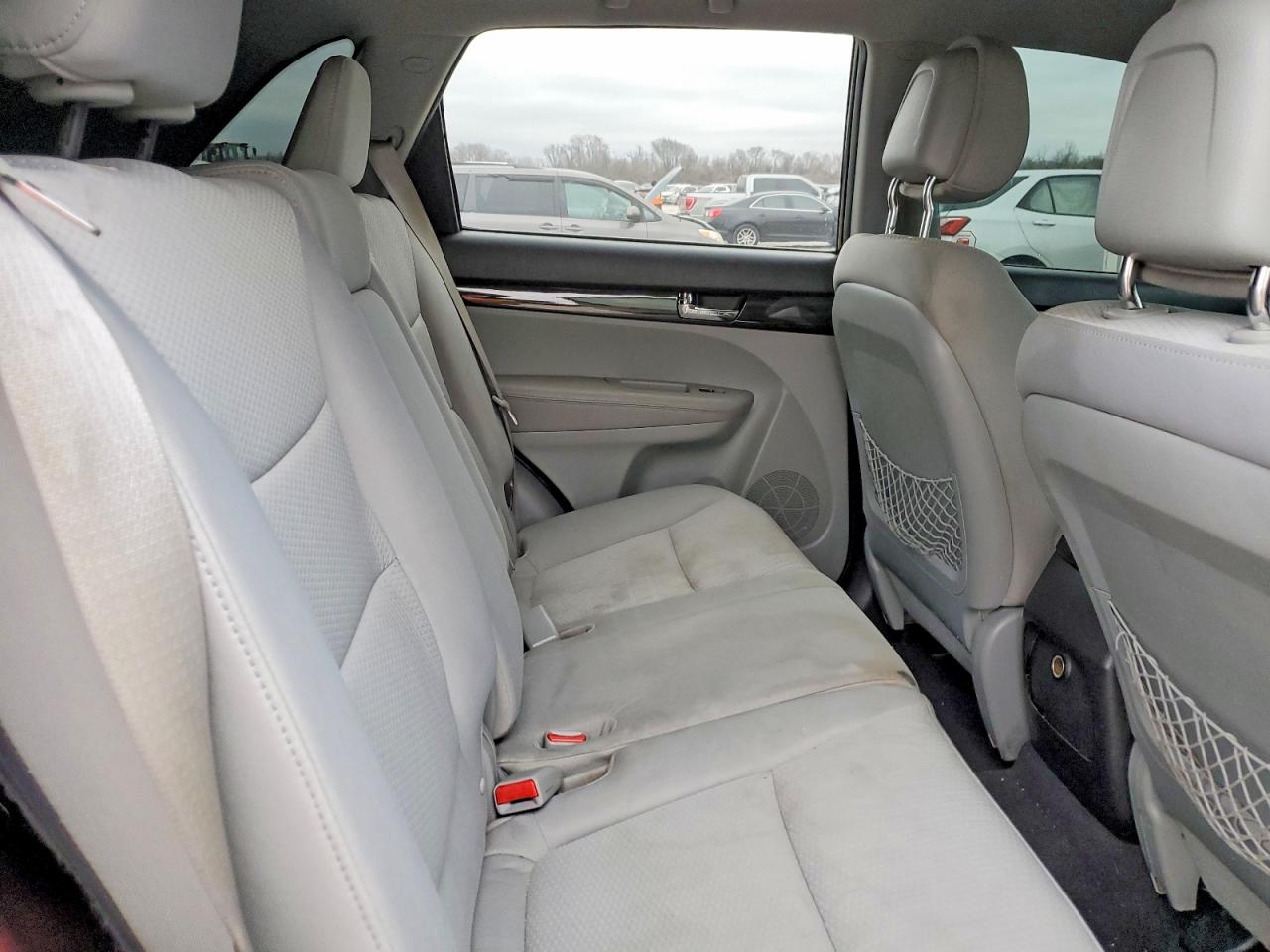 2011 KIA SORENTO BASE photo 10