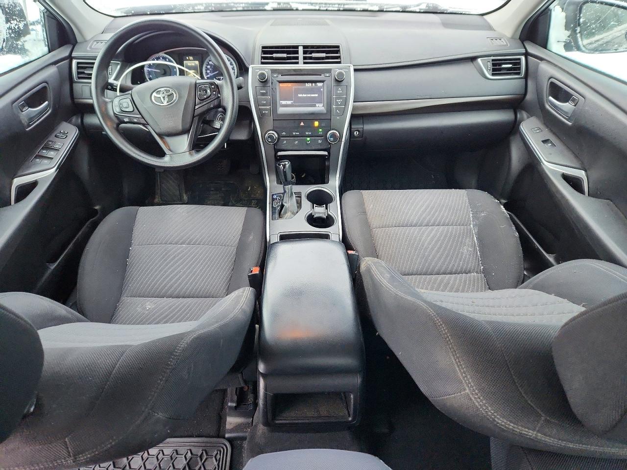 2017 TOYOTA CAMRY LE photo 8