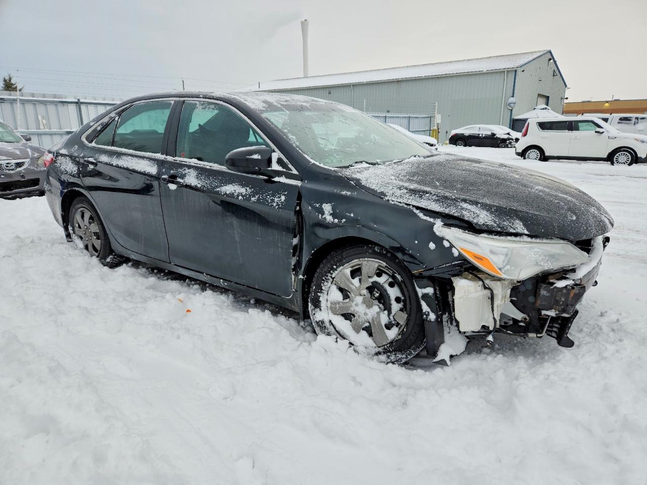 2017 TOYOTA CAMRY LE photo 4