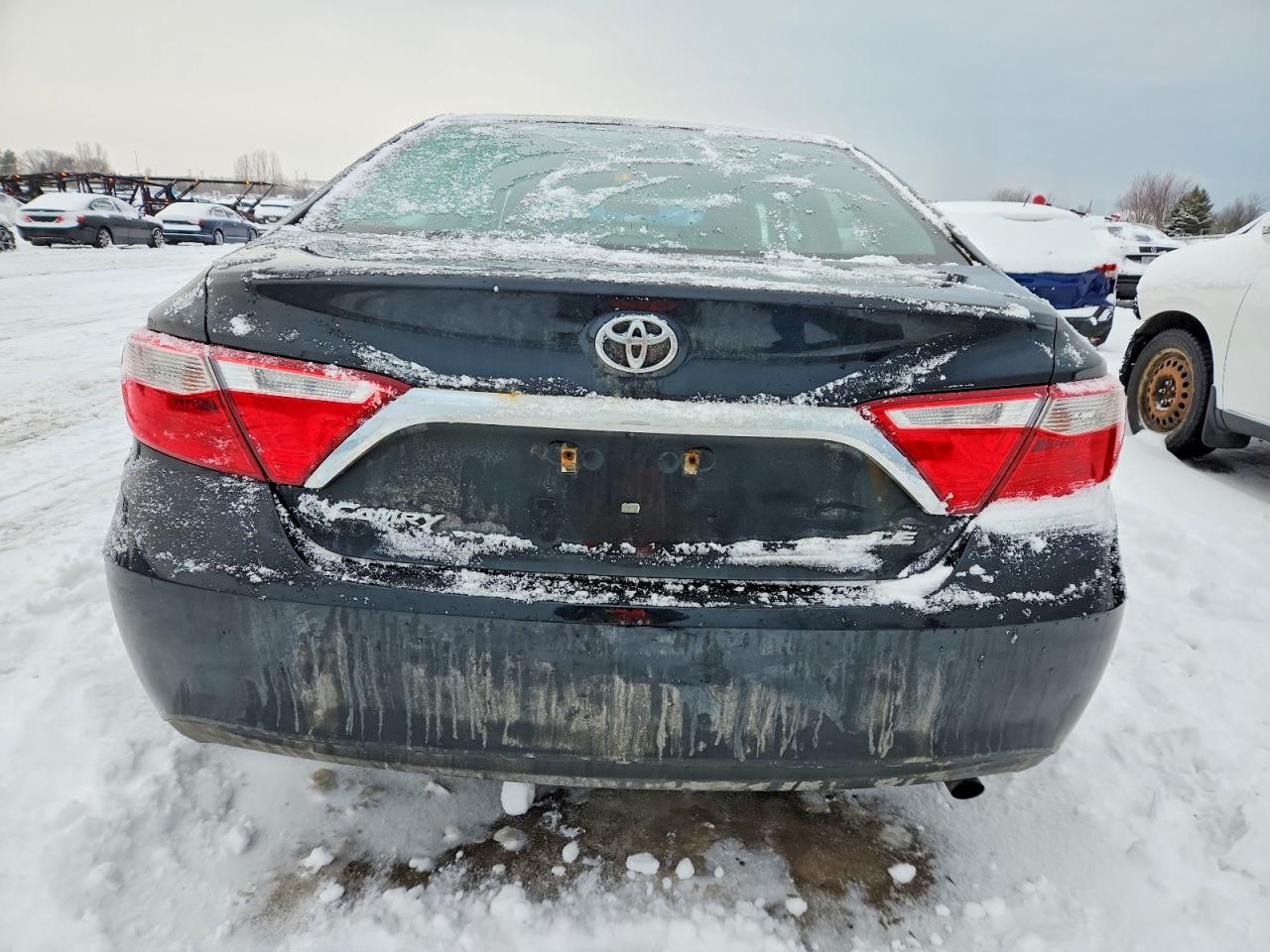 2017 TOYOTA CAMRY LE photo 6