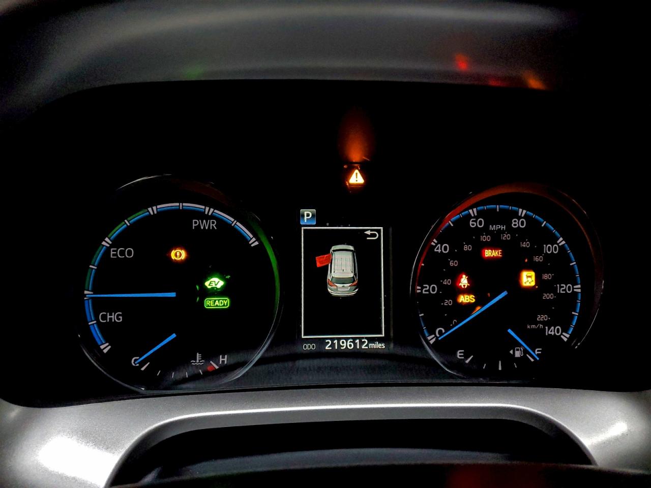 2016 TOYOTA RAV4 HV XLE photo 9
