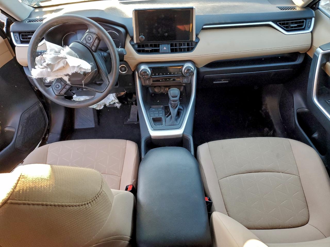 2025 TOYOTA RAV4 XLE photo 8