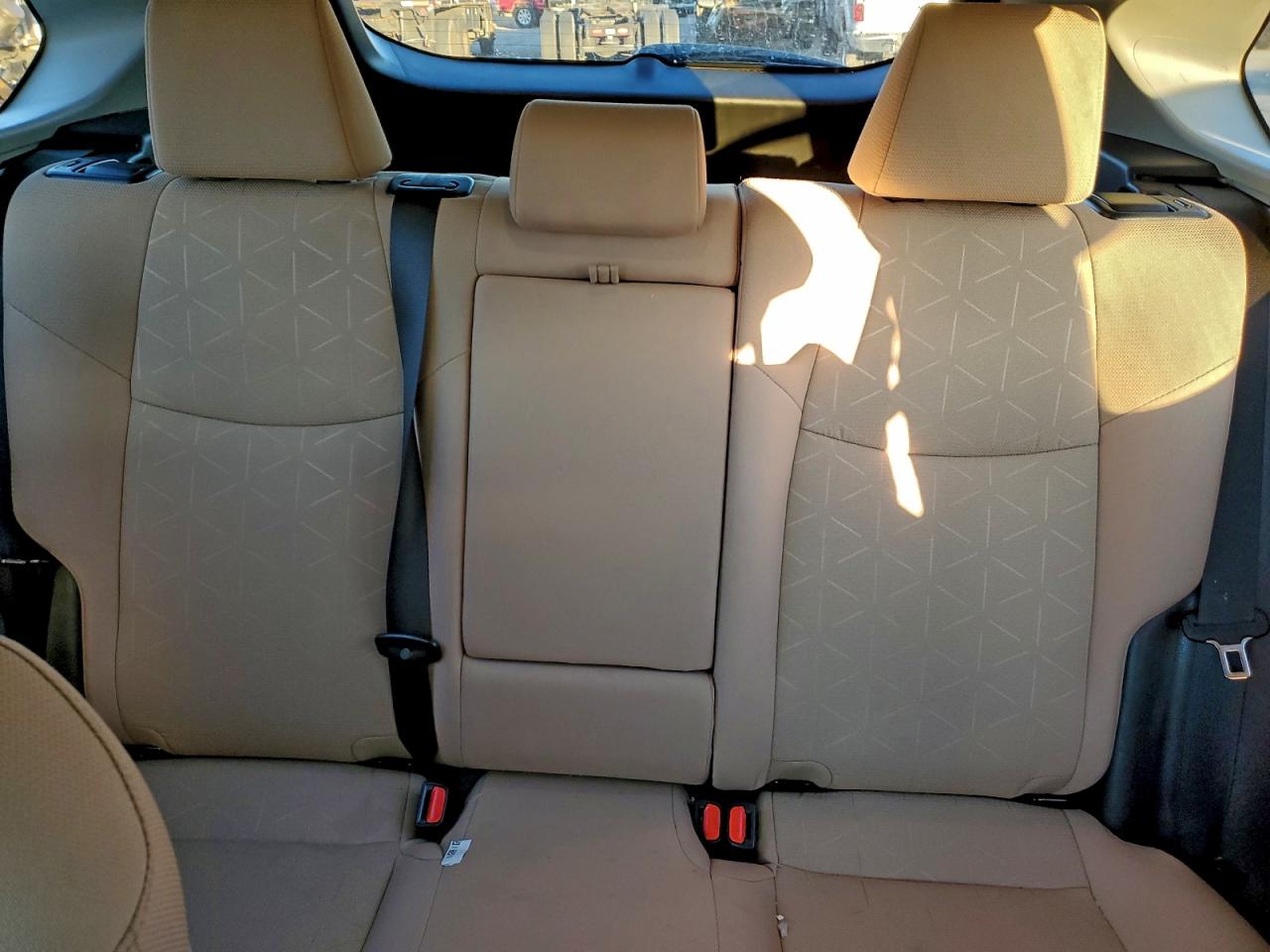 2025 TOYOTA RAV4 XLE photo 10