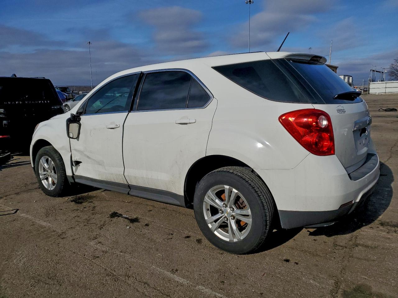 2013 CHEVROLET EQUINOX LS photo 3