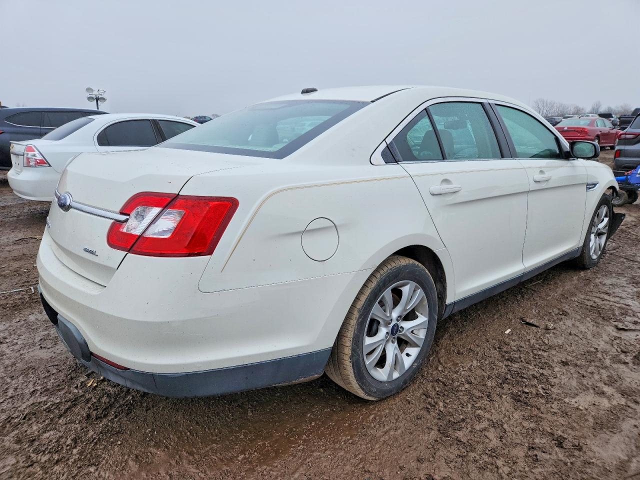 2010 FORD TAURUS SEL photo 3