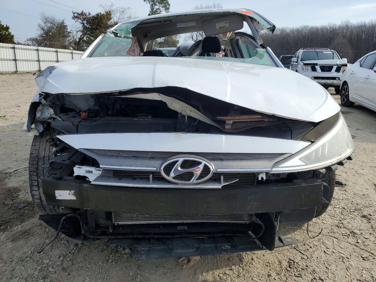 2020 HYUNDAI ELANTRA SEL photo 5