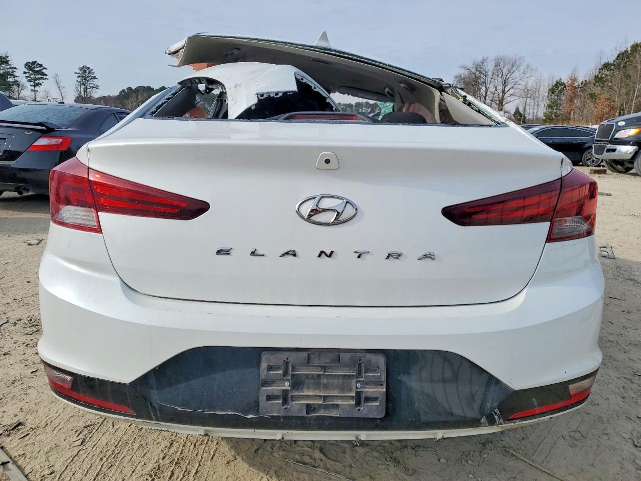 2020 HYUNDAI ELANTRA SEL photo 6
