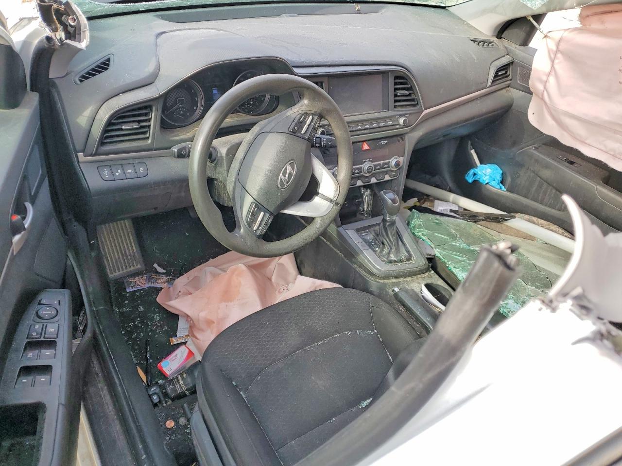 2020 HYUNDAI ELANTRA SEL photo 8