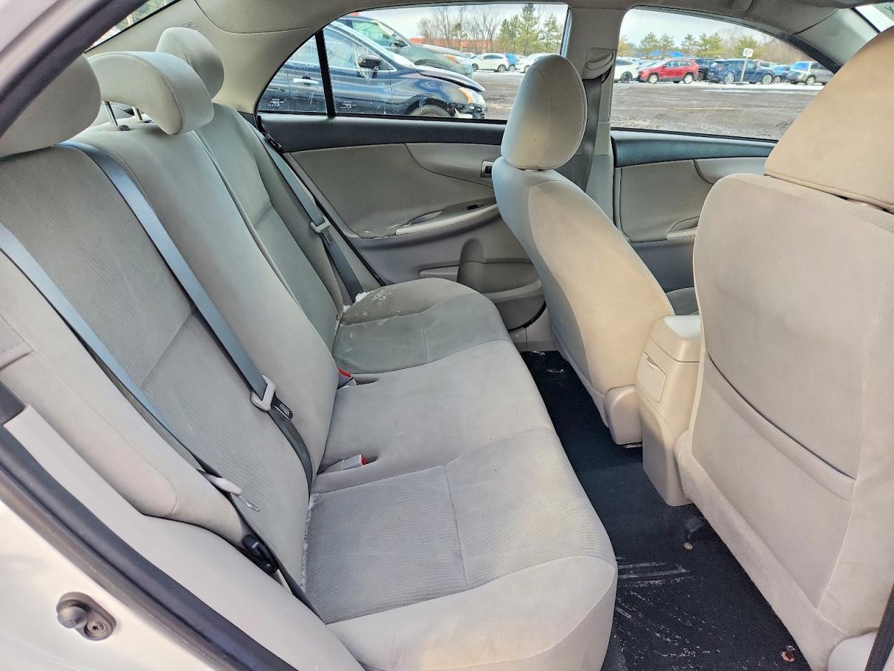 2012 TOYOTA COROLLA BASE photo 28