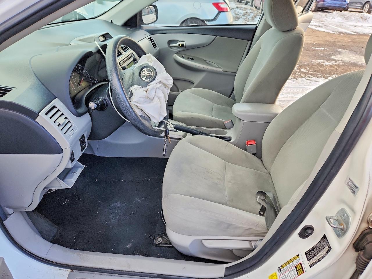 2012 TOYOTA COROLLA BASE photo 19