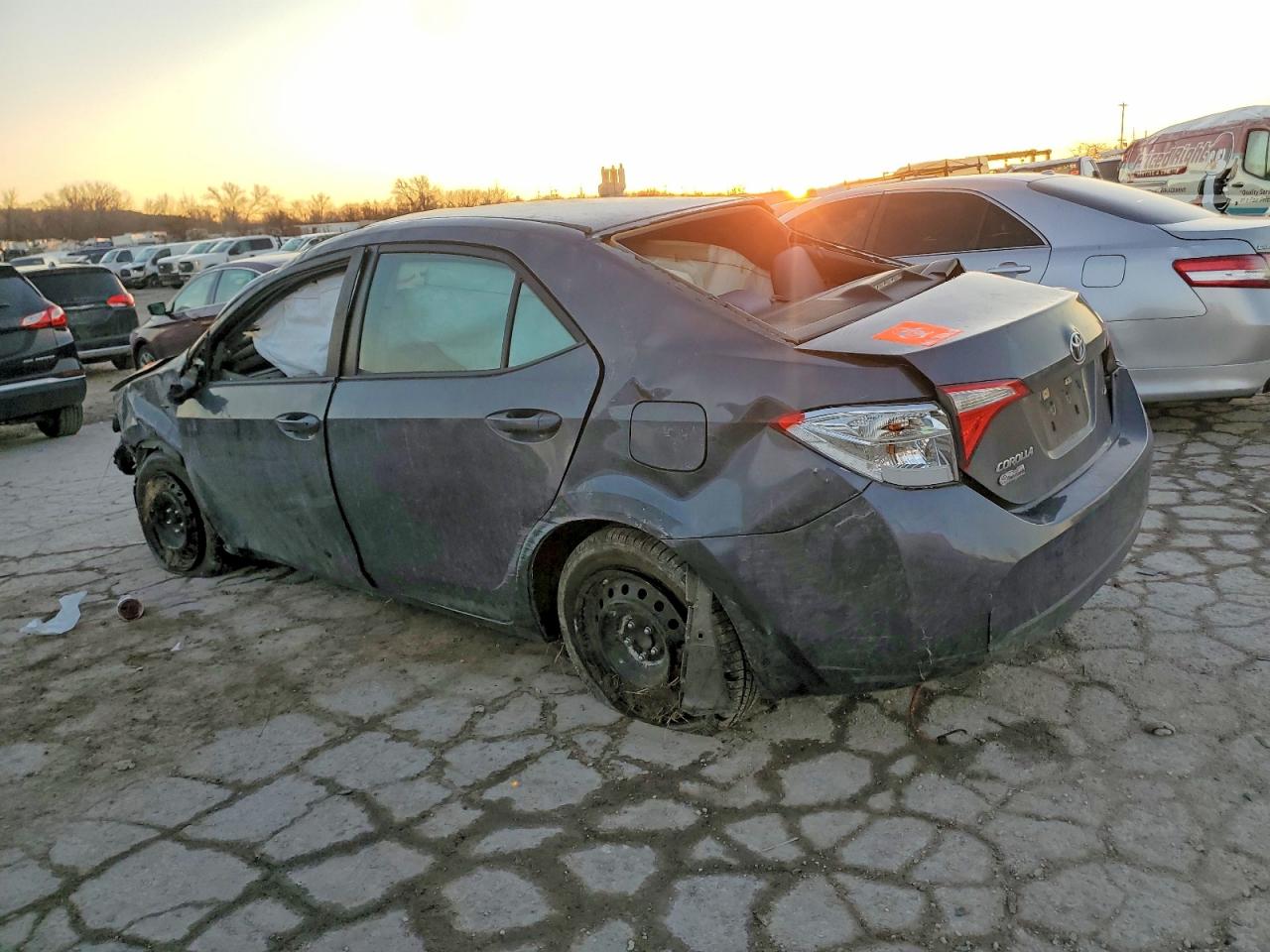 2015 TOYOTA COROLLA L photo 2