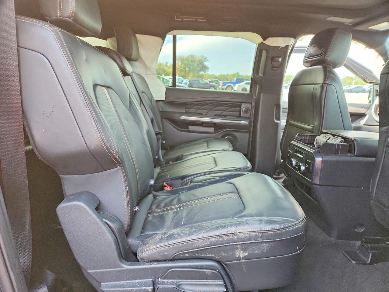 2024 FORD EXPEDITION MAX PLATINUM photo 11