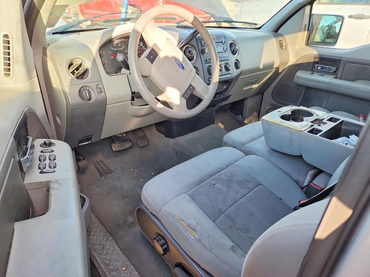 2004 FORD F150 photo 29