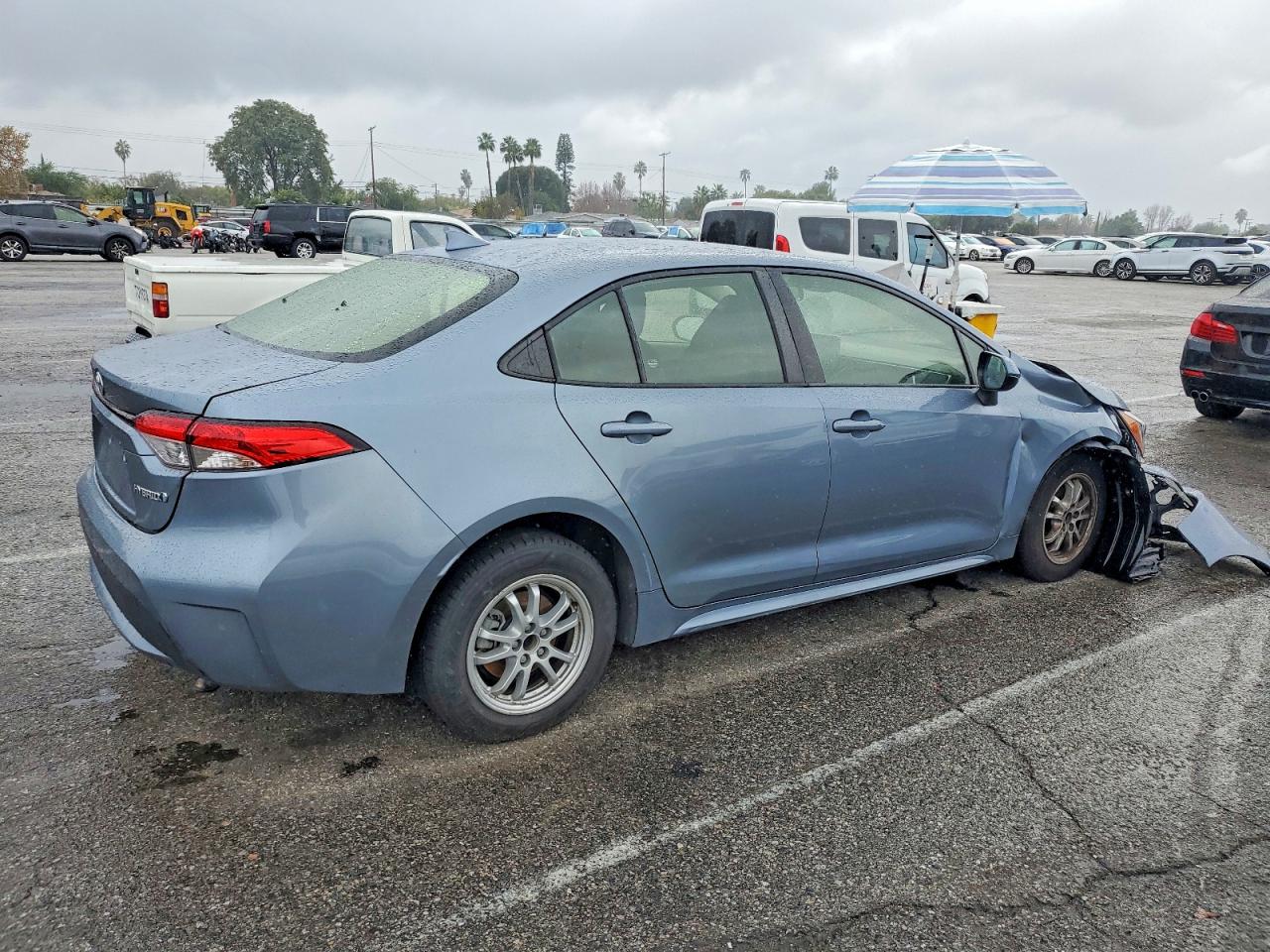 2022 TOYOTA COROLLA LE photo 3