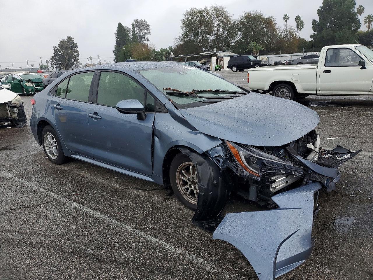 2022 TOYOTA COROLLA LE photo 4