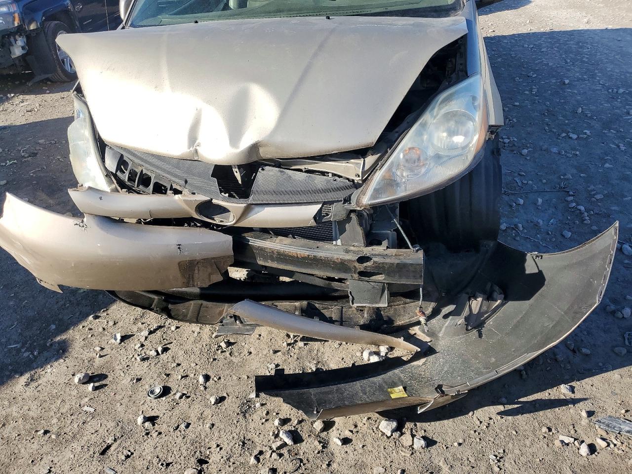 2008 TOYOTA SIENNA XLE photo 12