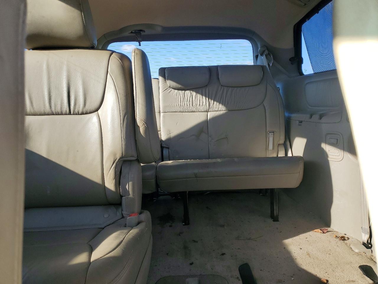 2008 TOYOTA SIENNA XLE photo 10