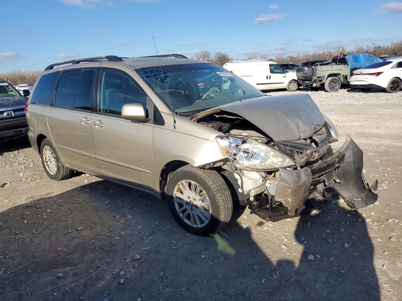2008 TOYOTA SIENNA XLE photo 4