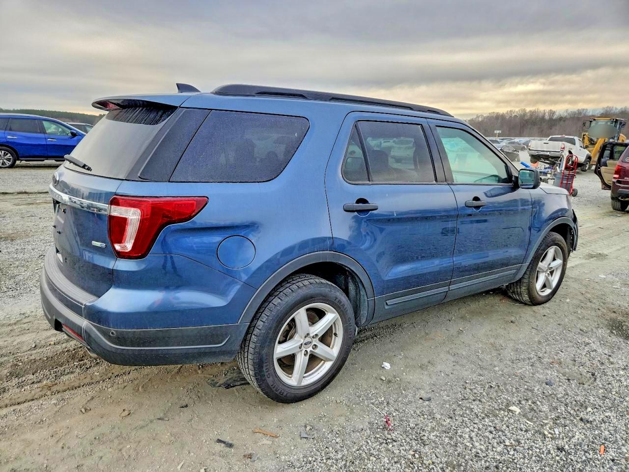 2018 FORD EXPLORER photo 7