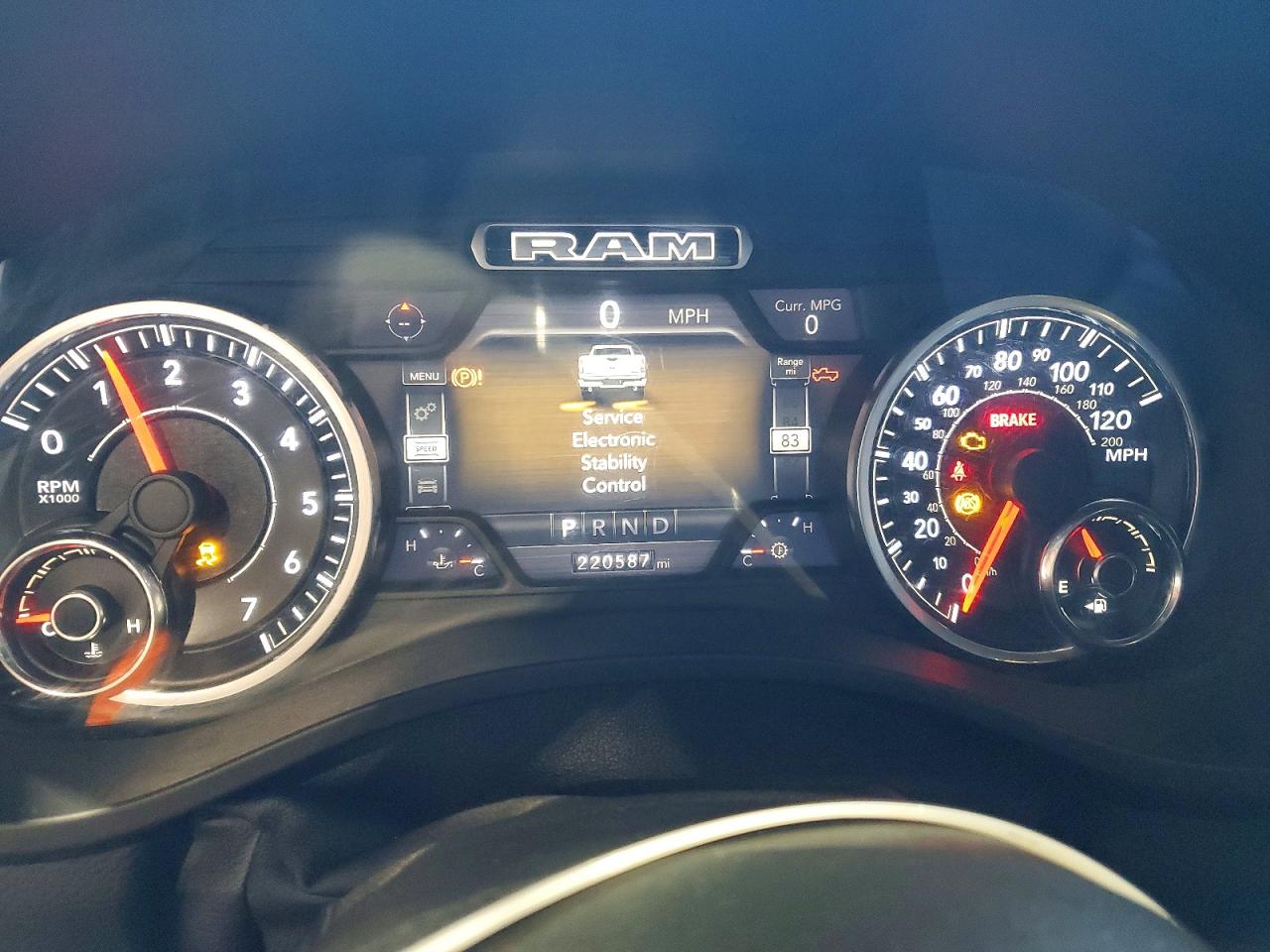 2019 RAM 1500 LARAMIE photo 17