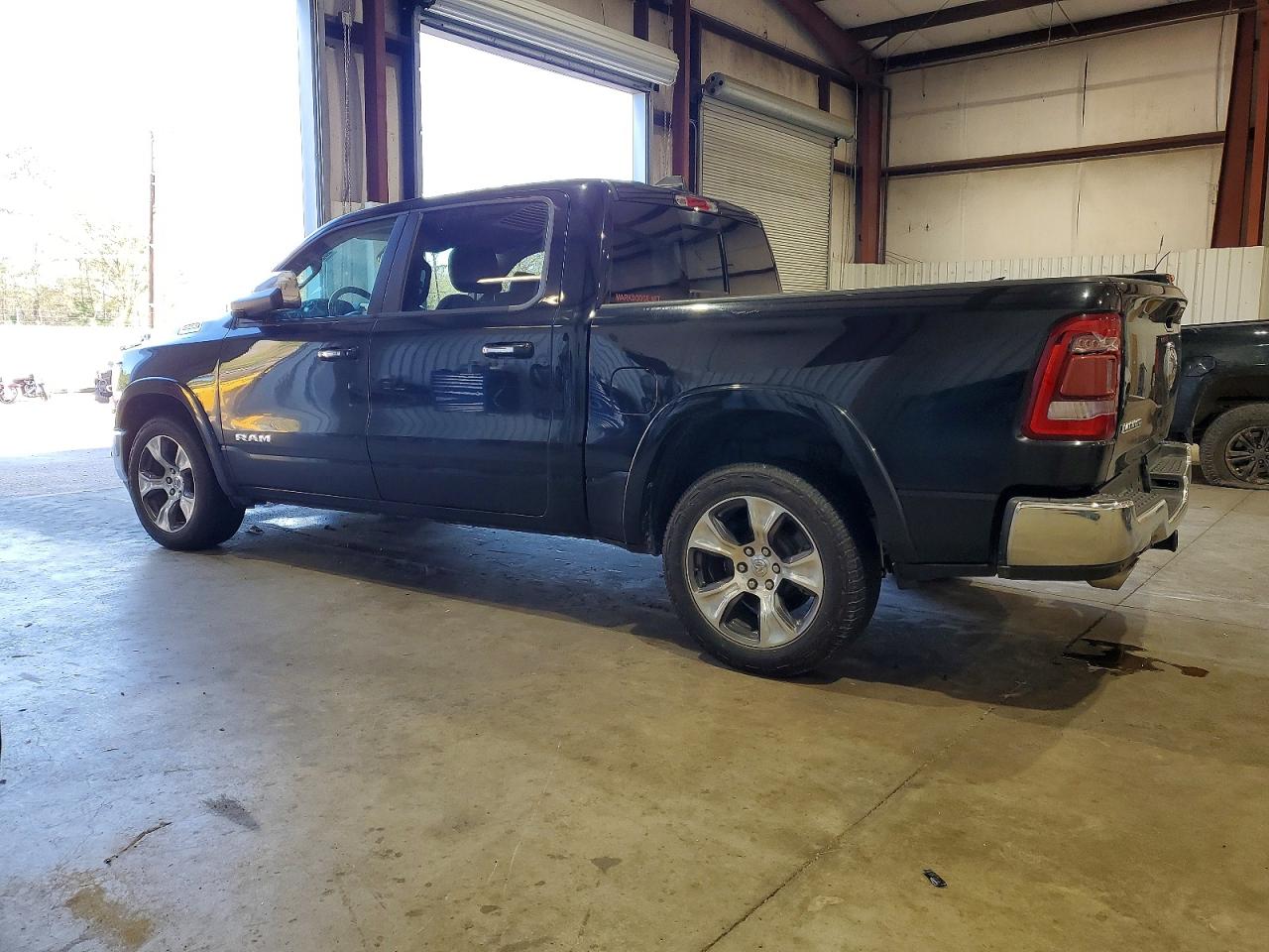 2019 RAM 1500 LARAMIE photo 3