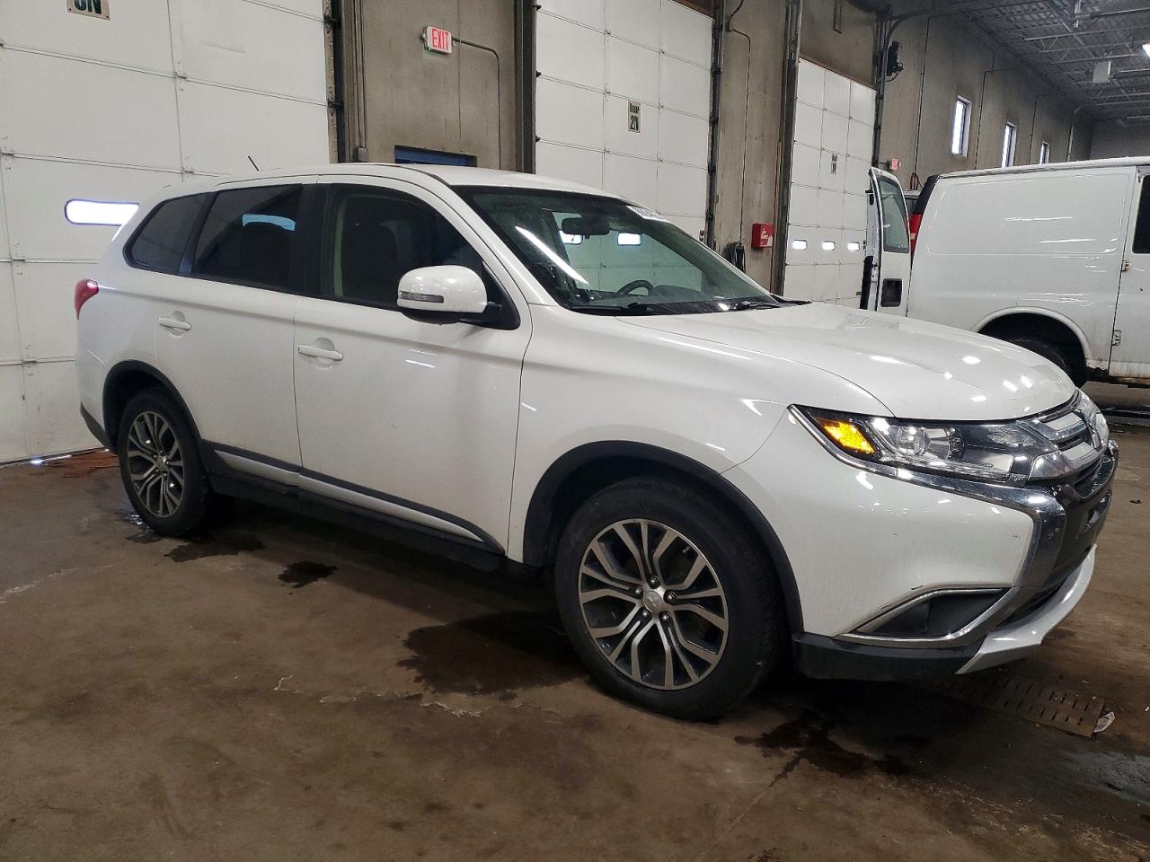 2016 MITSUBISHI OUTLANDER SE photo 4