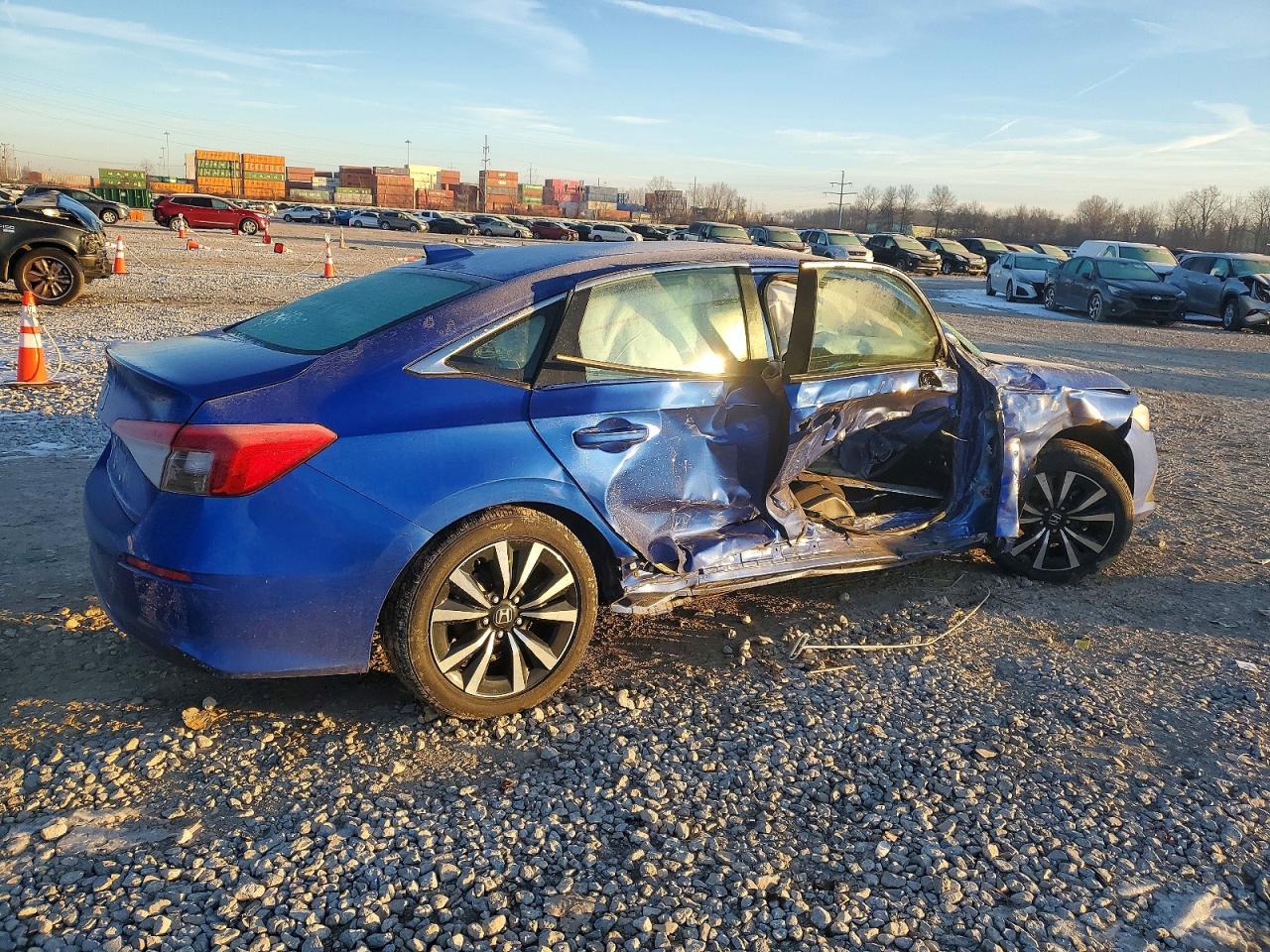 2022 HONDA CIVIC EX photo 5