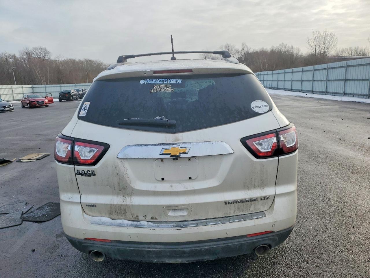 2014 CHEVROLET TRAVERSE LTZ photo 6