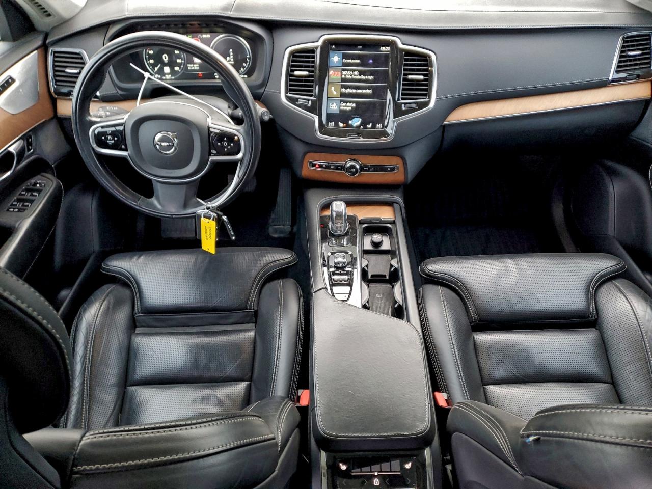 2018 VOLVO XC90 T8 photo 15