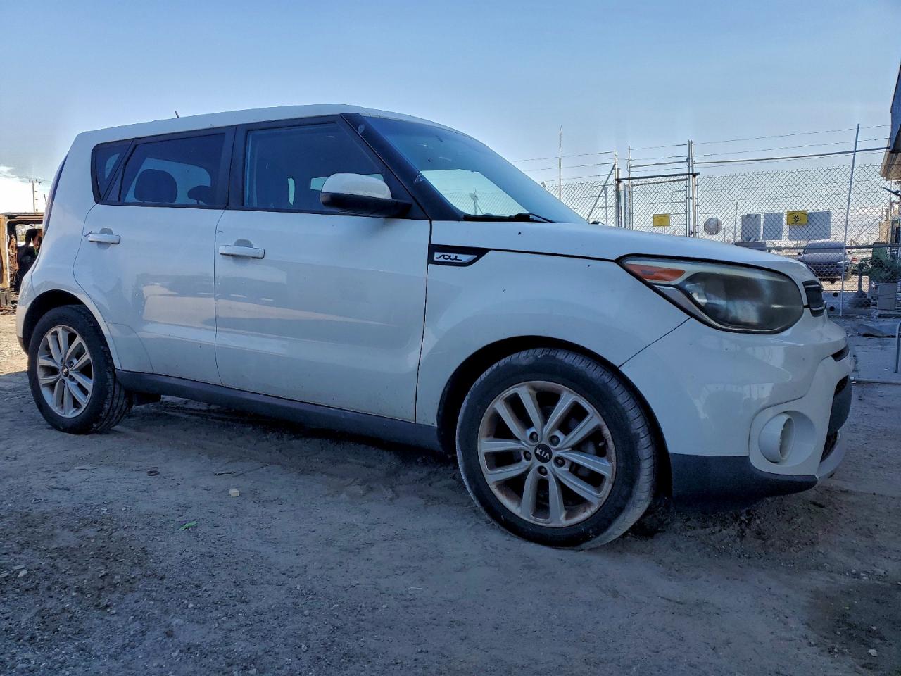 2018 KIA SOUL + photo 4