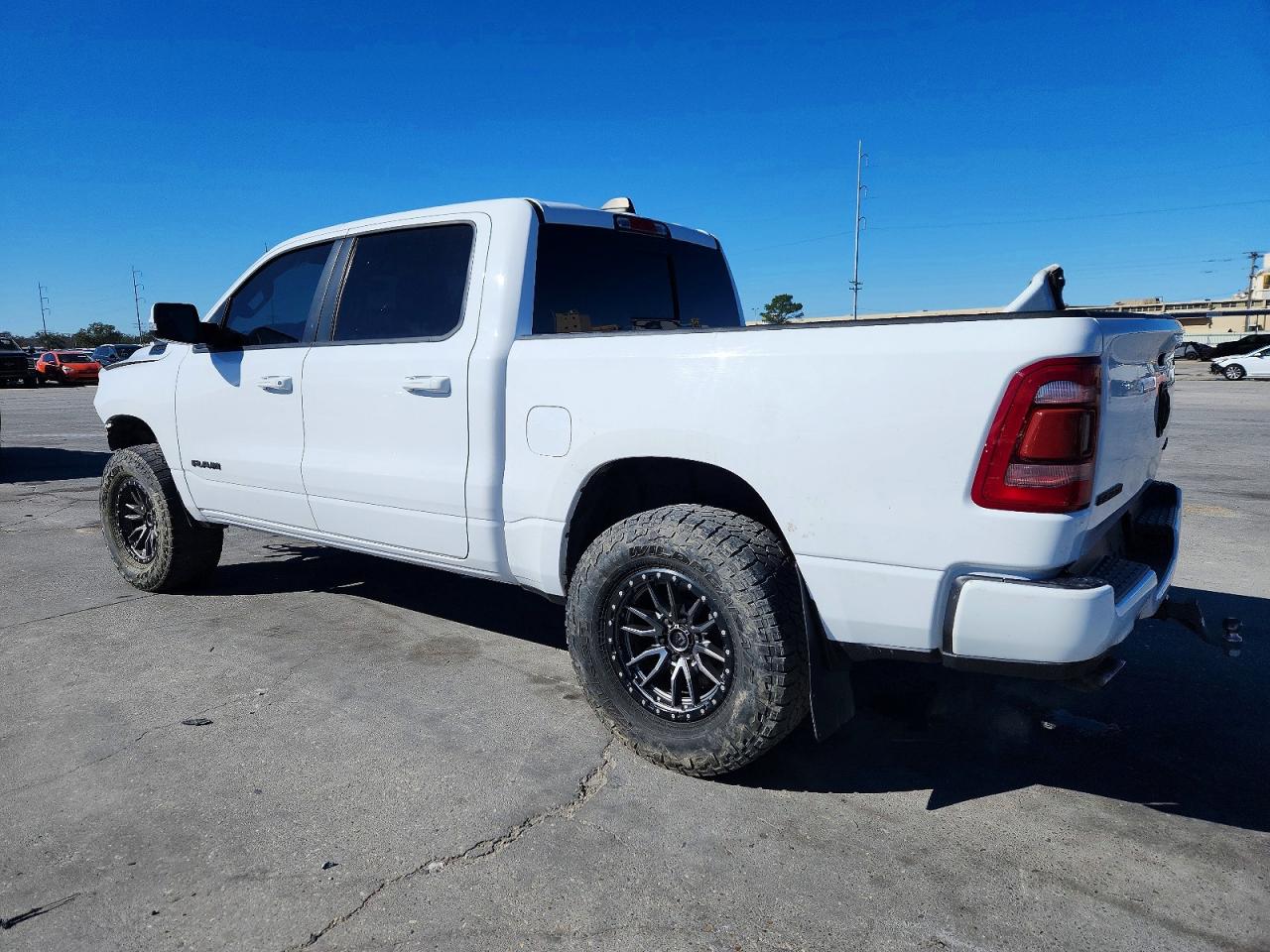 2021 RAM 1500 BIG HORN photo 2